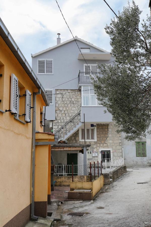 Apartments By The Sea Kastel Kambelovac, Kastela - 8679 外观 照片