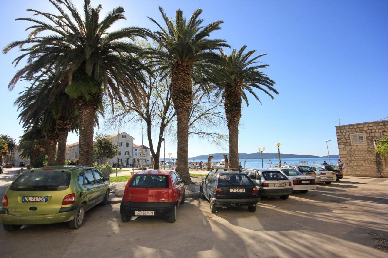 Apartments By The Sea Kastel Kambelovac, Kastela - 8679 外观 照片