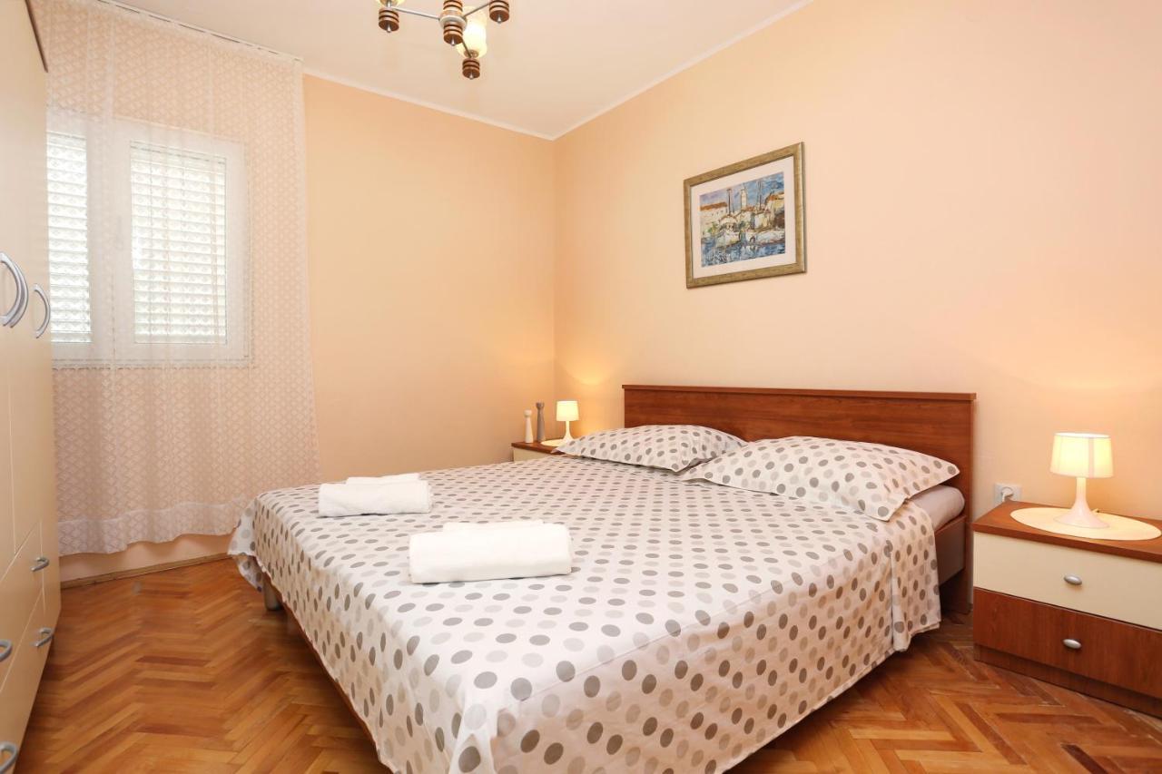 Apartments By The Sea Kastel Kambelovac, Kastela - 8679 外观 照片