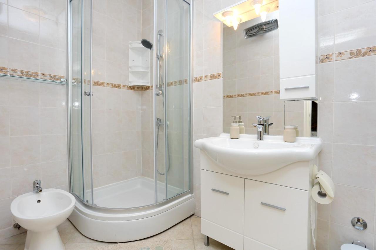 Apartments By The Sea Kastel Kambelovac, Kastela - 8679 外观 照片