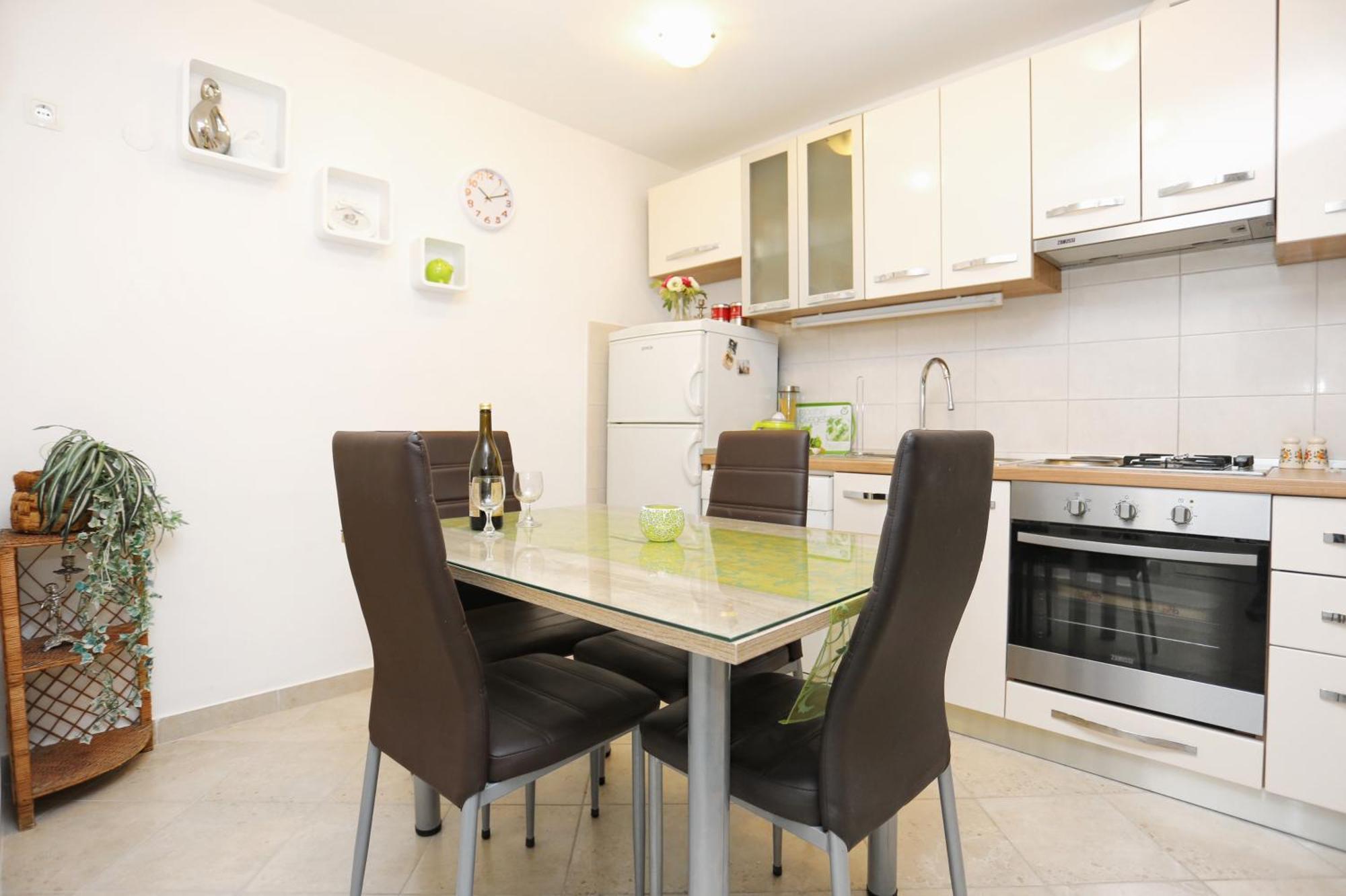 Apartments By The Sea Kastel Kambelovac, Kastela - 8679 外观 照片