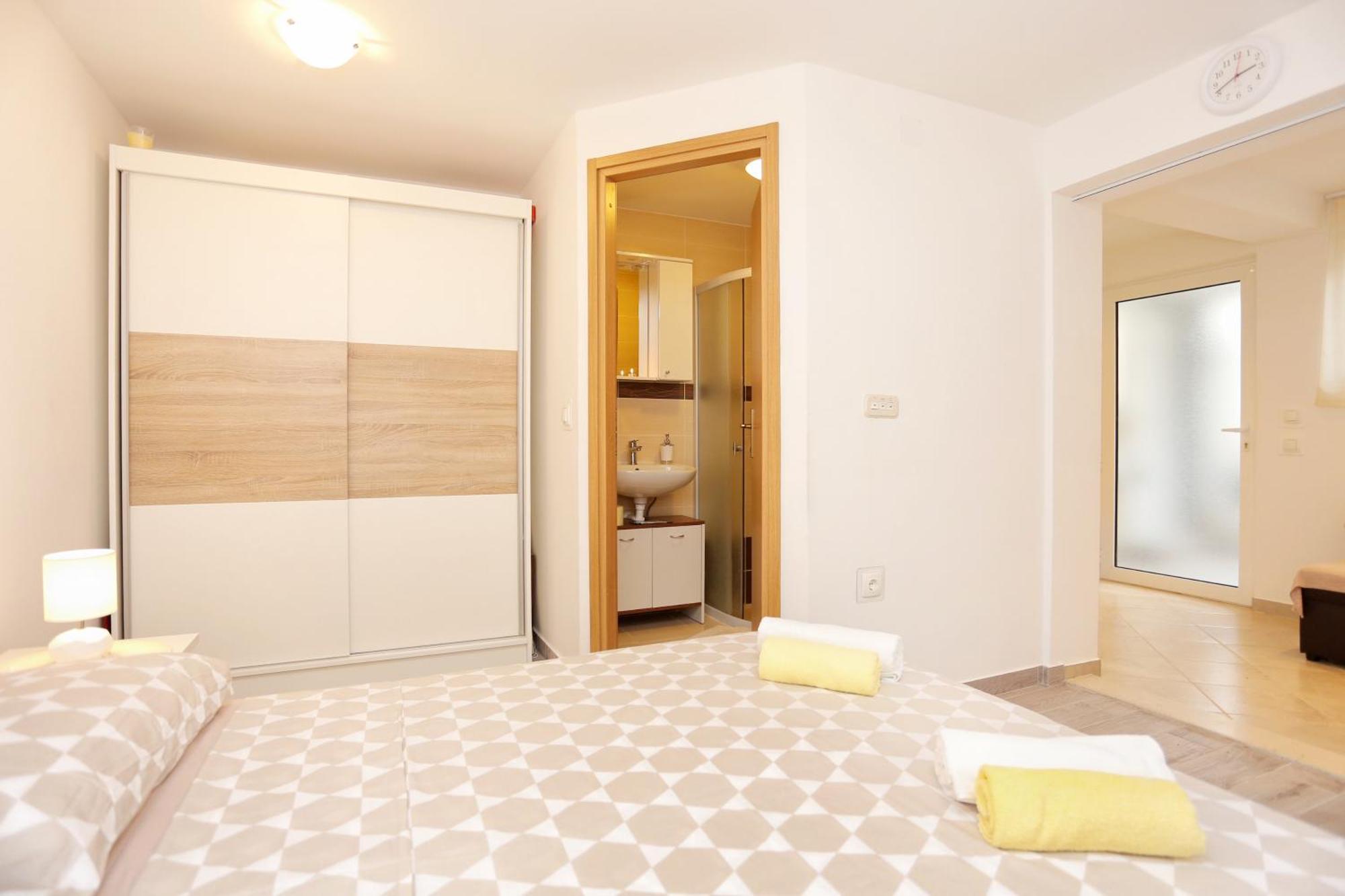 Apartments By The Sea Kastel Kambelovac, Kastela - 8679 客房 照片